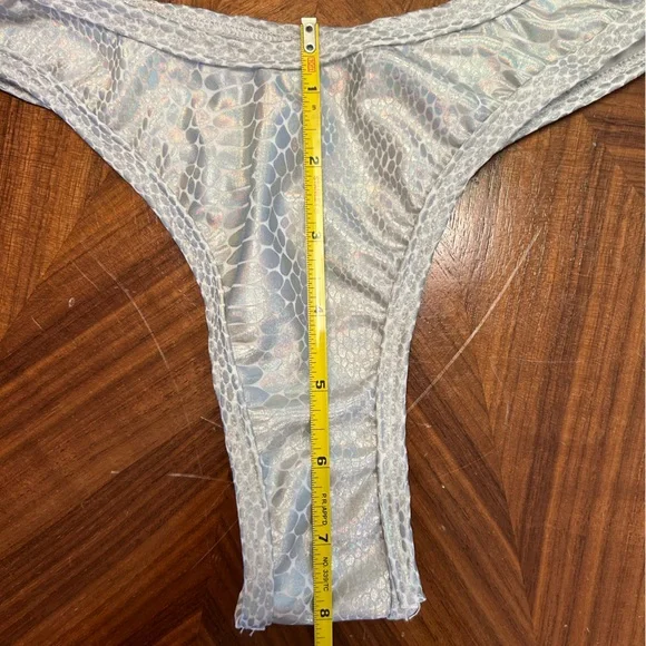 Iridescent rave outfit (or swimwear) - Picture 10 of 12